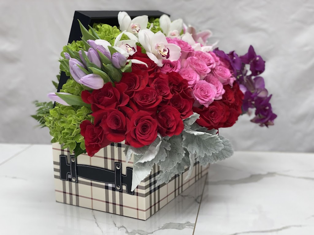 Tinas Flowers & Gifts | 22401 Ventura Blvd D, Woodland Hills, CA 91364, USA | Phone: (818) 225-1504