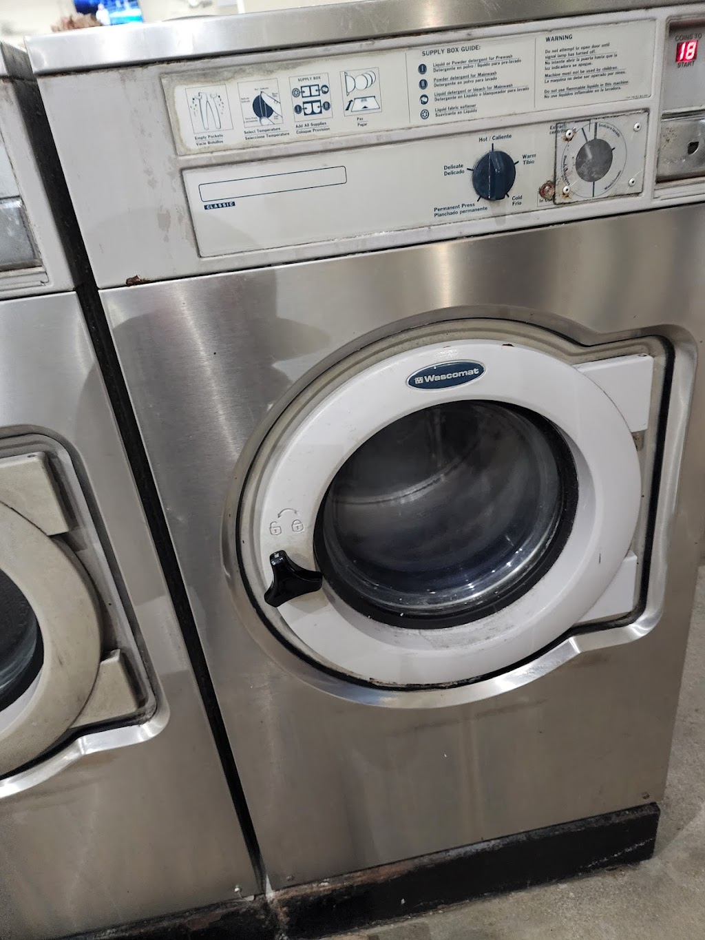 Gold Star Coin Laundromat | 585 NE 164th Terrace, North Miami Beach, FL 33162 | Phone: (305) 760-2724