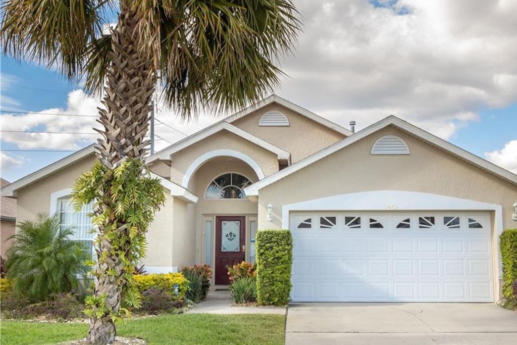 Magic Vacations - Family Home w Private Pool Minutes to Disney World! | 2673 Autumn Creek Cir, Kissimmee, FL 34747 | Phone: (407) 460-1792