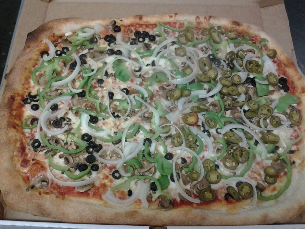 Ginas Pizzeria - meal delivery  | Photo 2 of 10 | Address: 3017 W Beverly Blvd, Montebello, CA 90640, USA | Phone: (323) 722-4031
