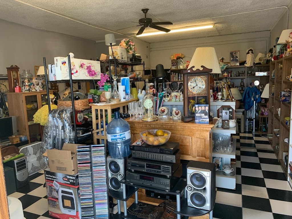 Aunt Bs Attic Thrift Store | 13436 US-19, Hudson, FL 34667, USA | Phone: (727) 485-3297