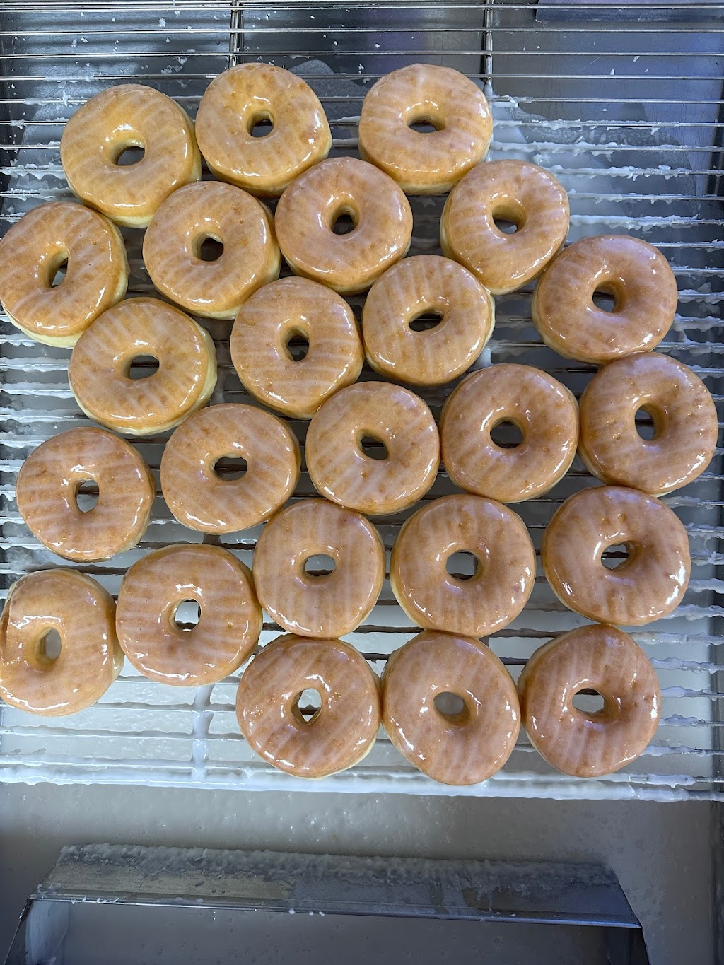 Smiley Donuts Whitehall | 22969 LA-22, Maurepas, LA 70449, USA | Phone: (225) 695-0100