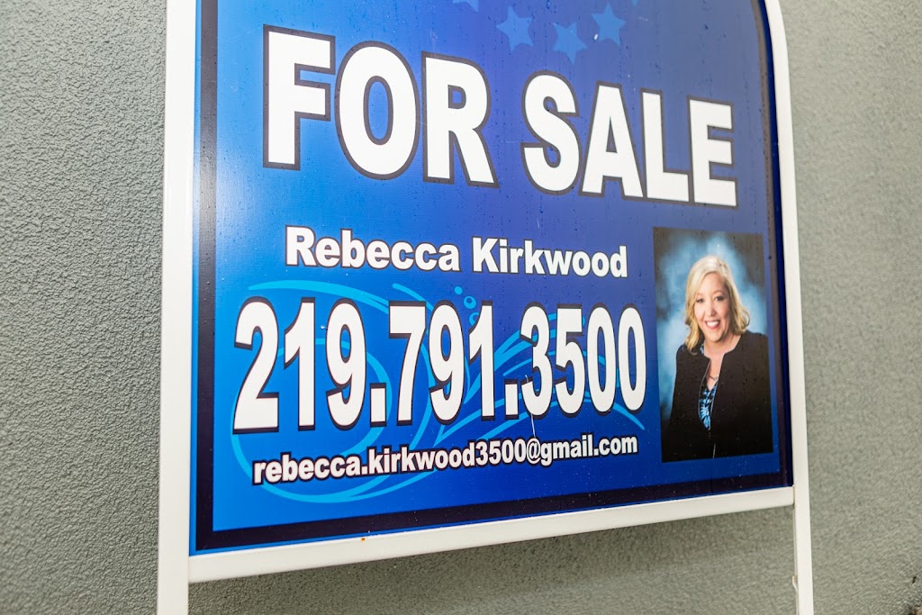 Rebecca Fines - Colonial Realty Group | 6707 Broadway Suite B, Merrillville, IN 46410, USA | Phone: (219) 791-3500