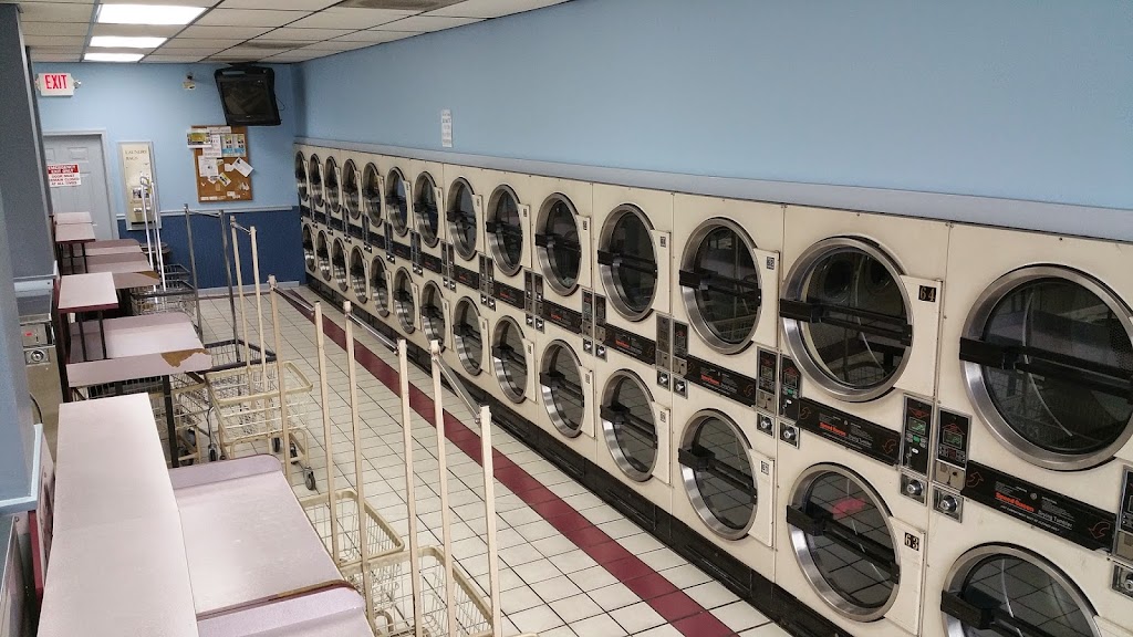 Family Sudz Laundromat | 9016 47th St Suite D, Brookfield, IL 60513, USA | Phone: (708) 255-5531