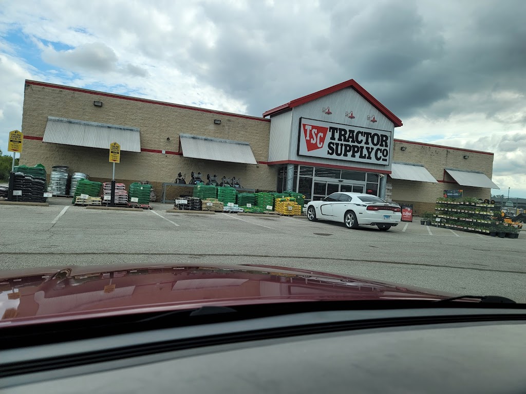 Tractor Supply Co. | 1570 IL-15, Belleville, IL 62221, USA | Phone: (618) 355-9512