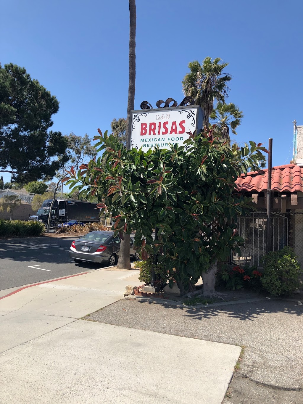 Las Brisas Restaurant | 1969 Artesia Blvd, Redondo Beach, CA 90278, USA | Phone: (310) 376-5884