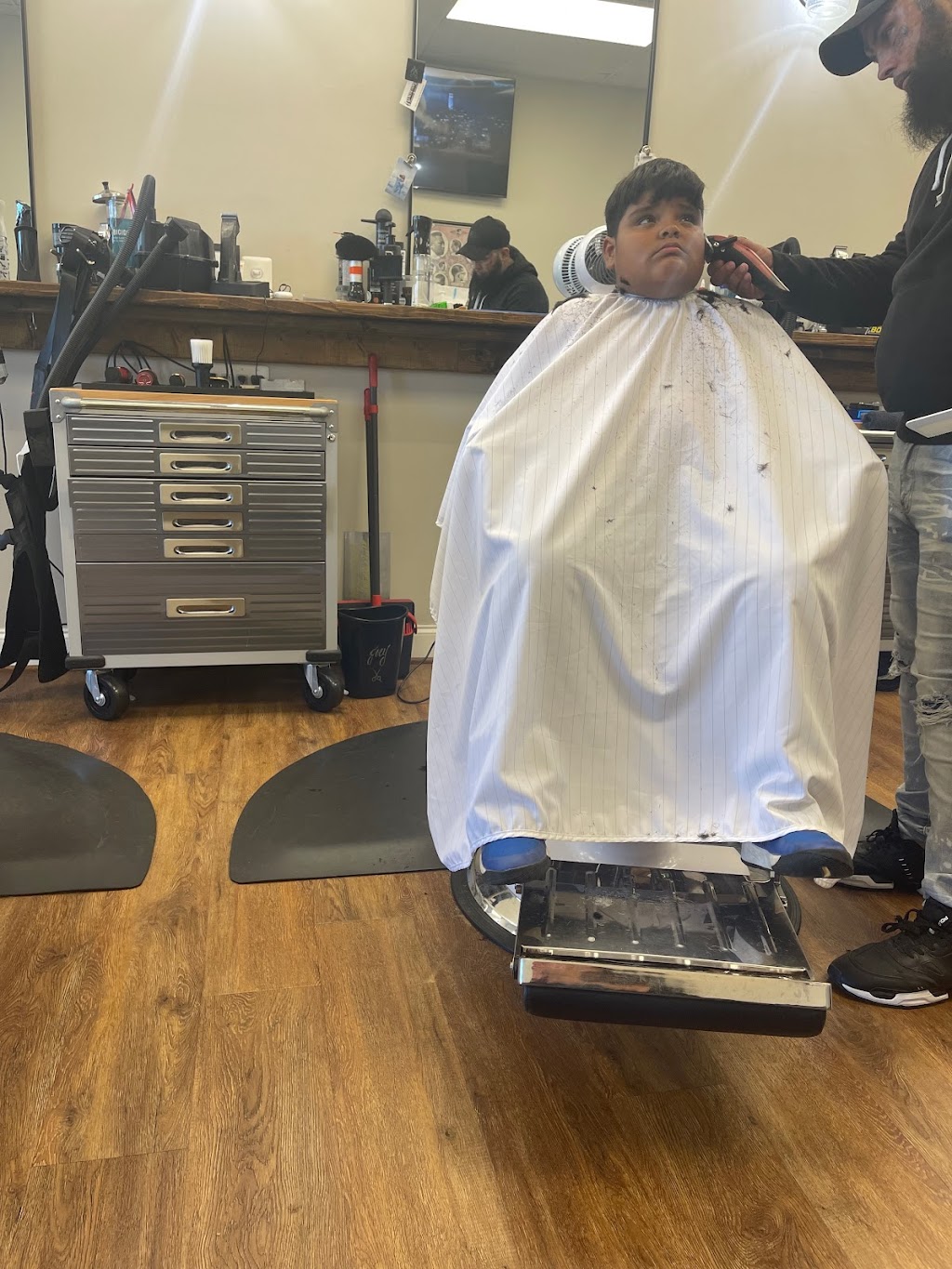 Generations Barbershop & Hair Salon | 3202 Solomons Island Rd, Edgewater, MD 21037, USA | Phone: (410) 571-5788