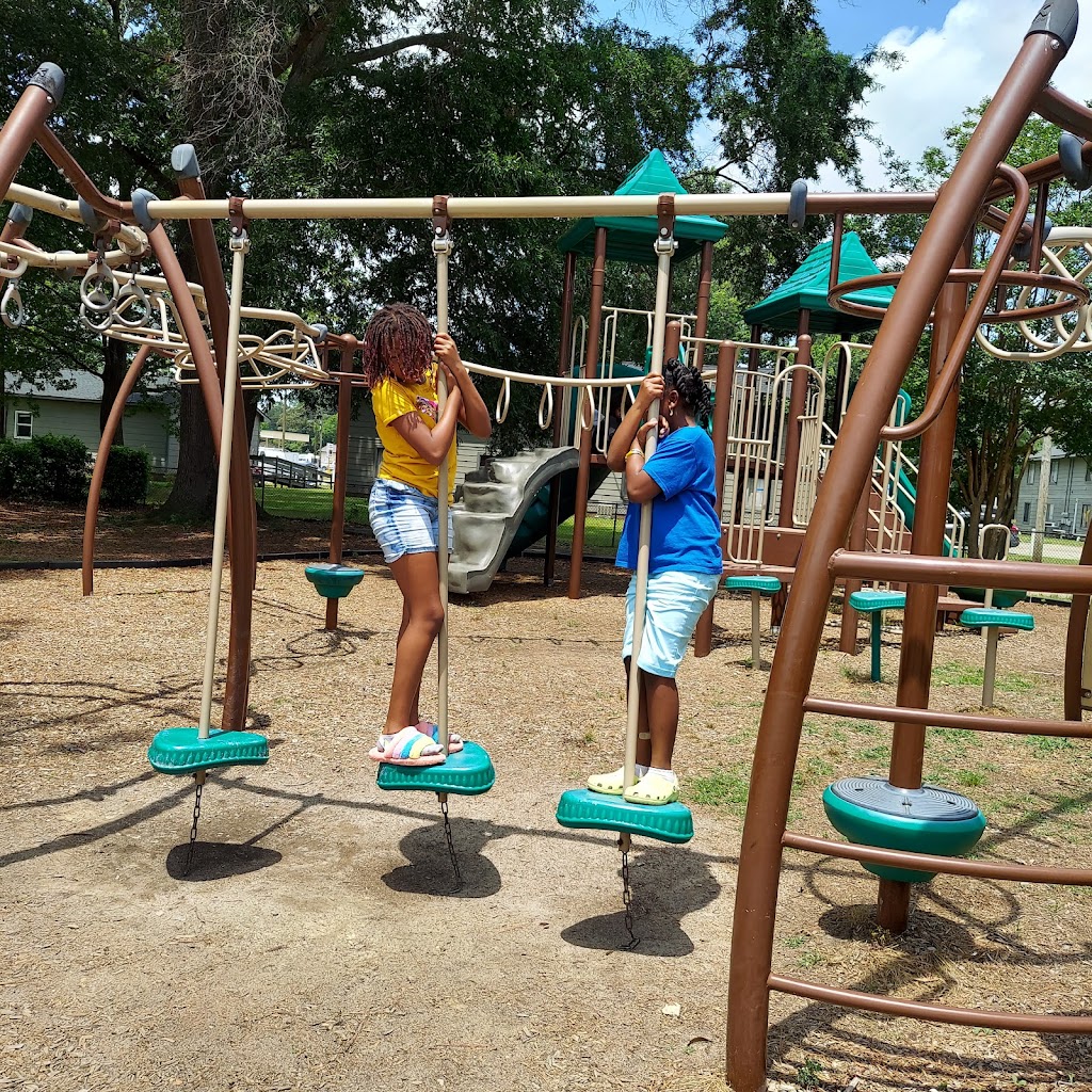 Raiford Street Park | 808 S Raiford St, Selma, NC 27576, USA | Phone: (919) 965-9841