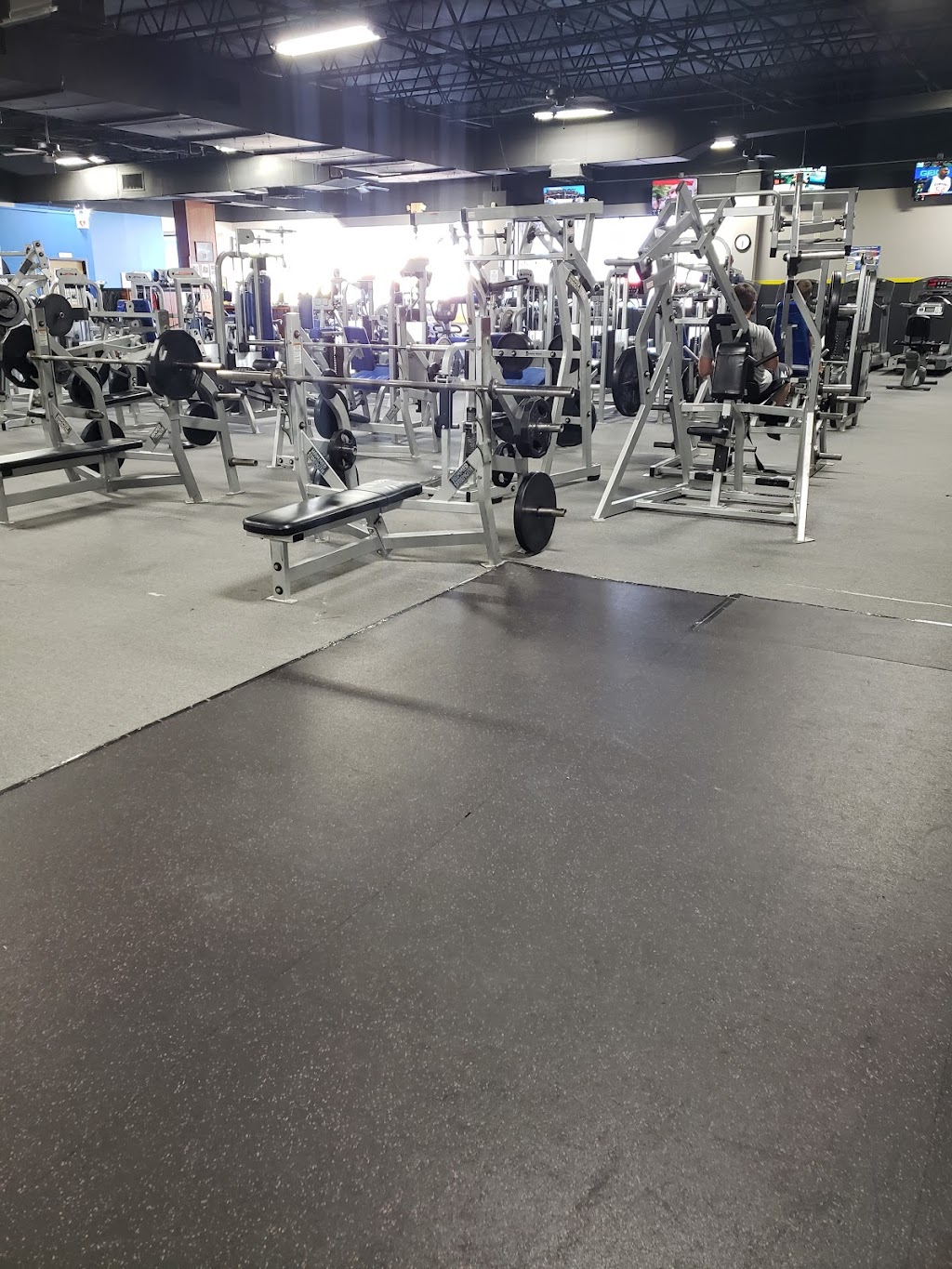 Club Fitness | 611 N Bardstown Rd, Mt Washington, KY 40047, USA | Phone: (502) 538-3476