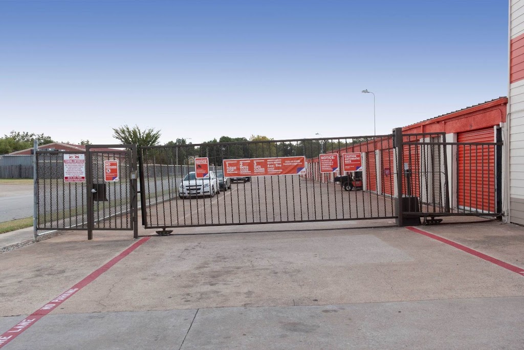 Public Storage | 1048 E Seminary Dr, Fort Worth, TX 76115 | Phone: (817) 953-2576