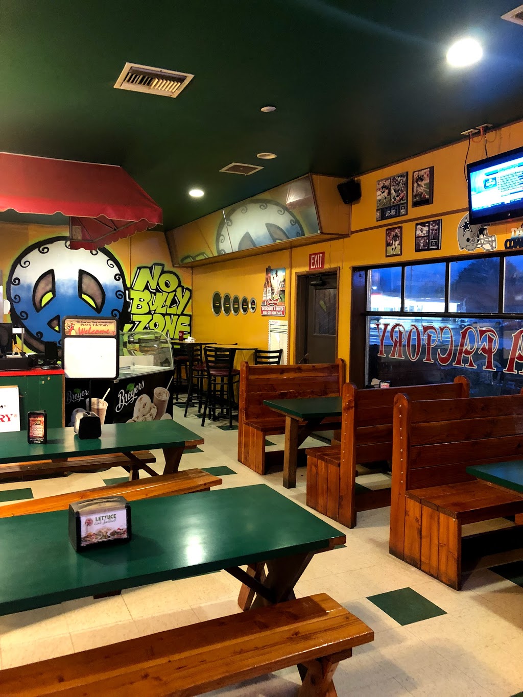 Pizza Factory | 14088 Main Street, CA-88, Lockeford, CA 95237, USA | Phone: (209) 727-3707