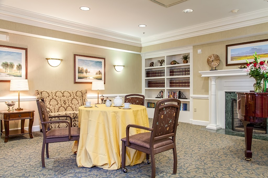 Charter Senior Living of Williamsburg | 440 McLaws Cir, Williamsburg, VA 23185, USA | Phone: (757) 802-7001