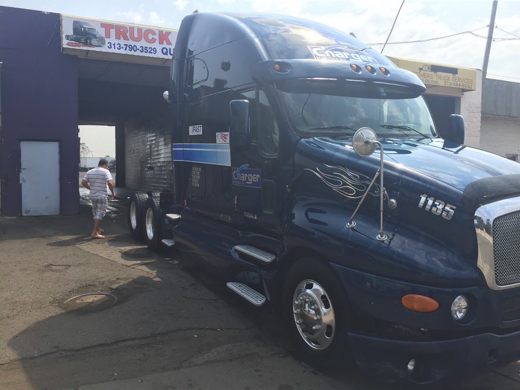 Quick & clean truck wash | 4220 Wyoming Ave, Dearborn, MI 48124, USA | Phone: (313) 790-3529