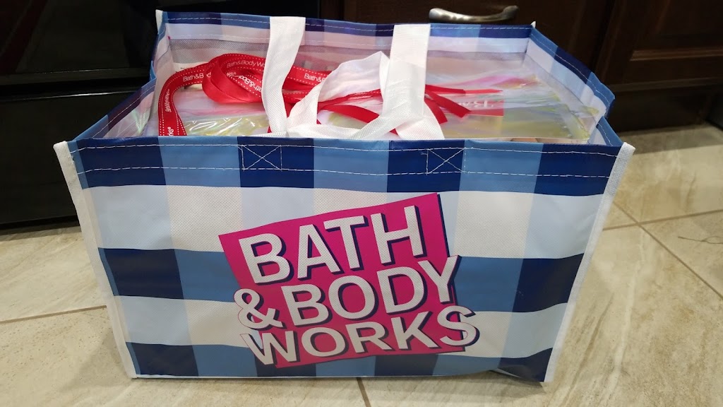 Bath & Body Works | 3200 Naglee Rd, Tracy, CA 95304, USA | Phone: (209) 830-0499