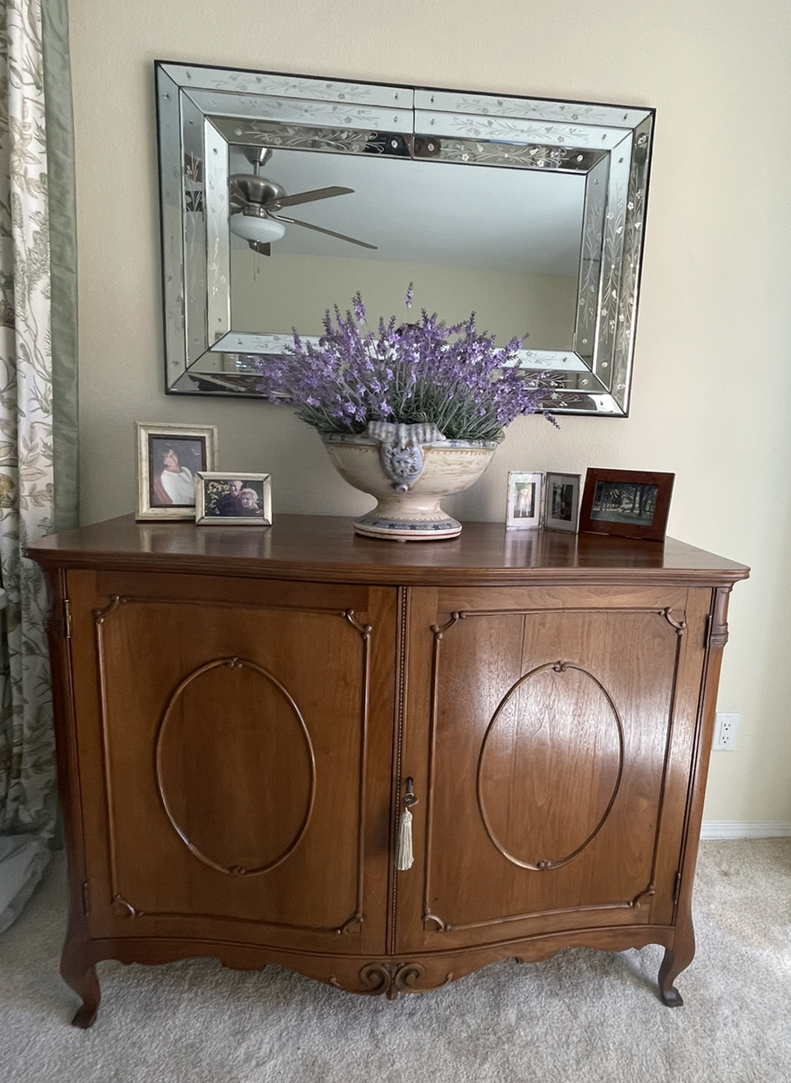 Ariels Furniture Refinishing & Upholstery | 555 N El Camino Real, San Clemente, CA 92672, USA | Phone: (949) 630-2077