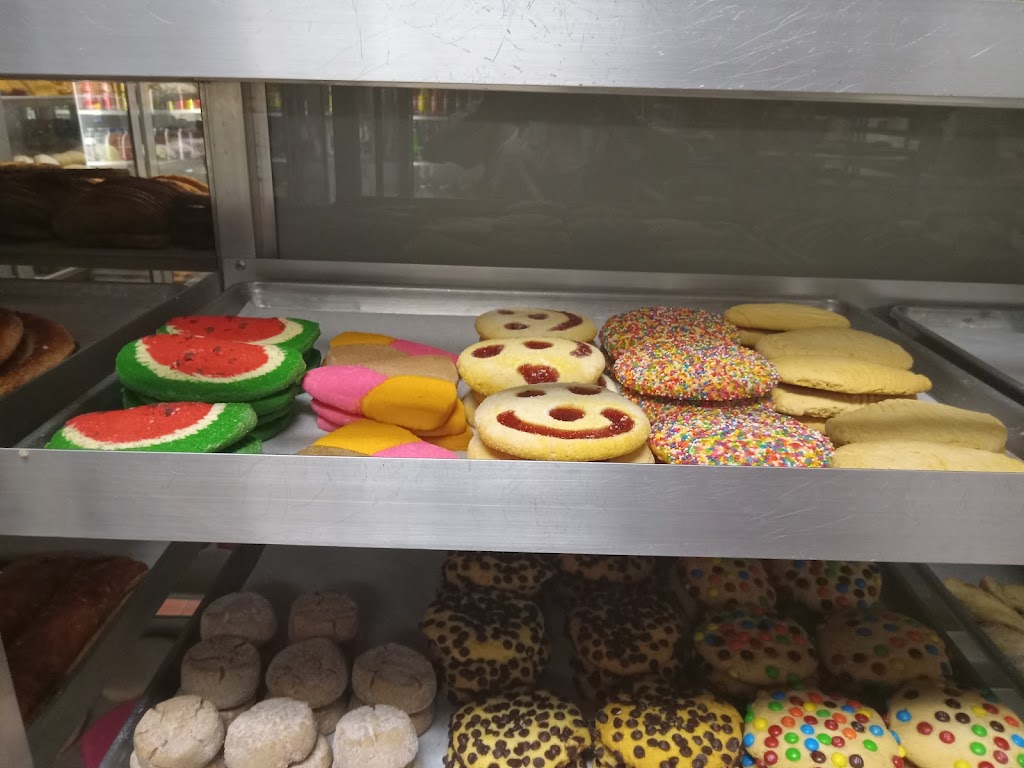 Rosas Pasteleria Y Panaderia | 2413 S Fairview St, Santa Ana, CA 92704, USA | Phone: (714) 540-8791