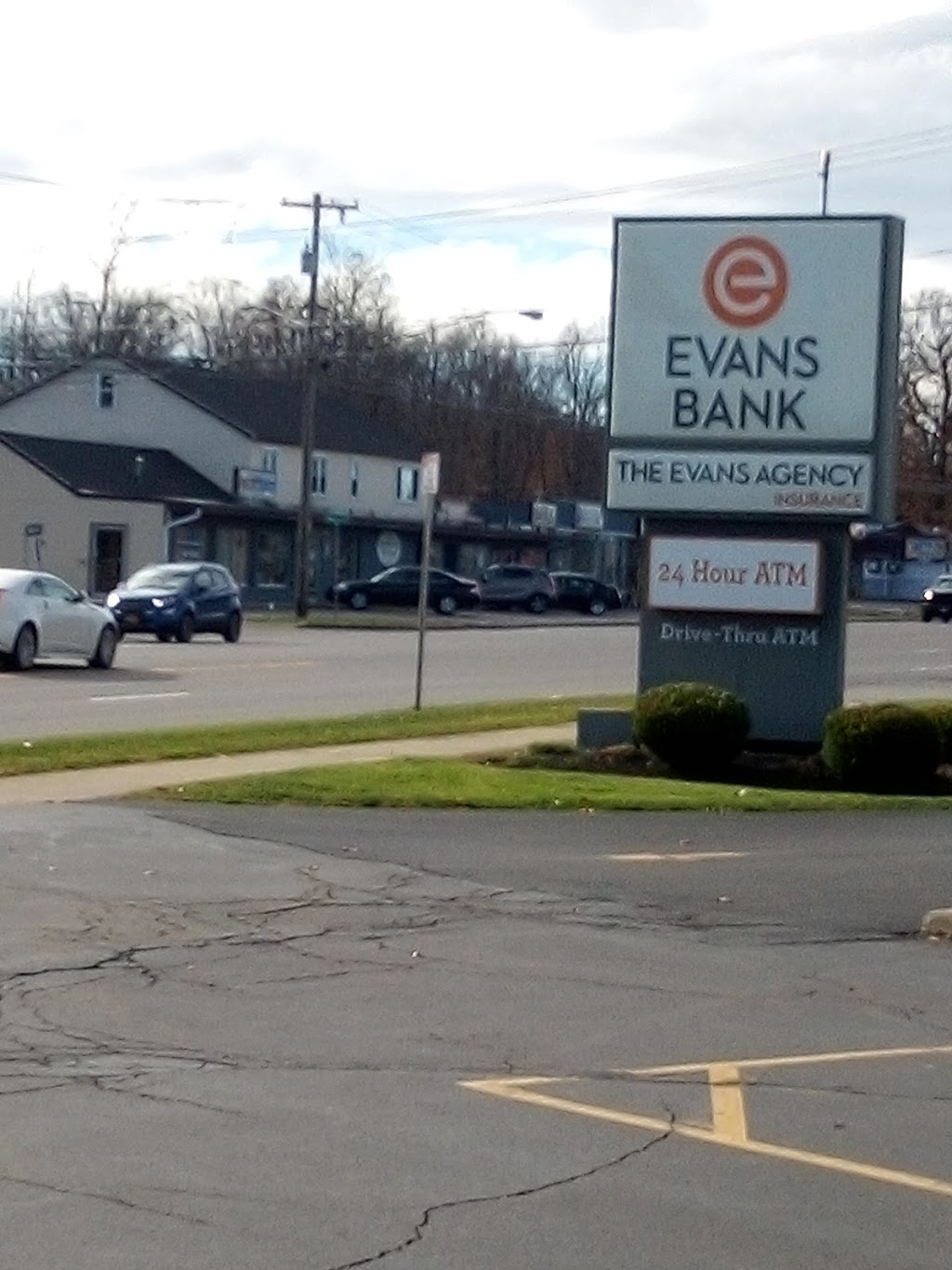 Evans Bank | 6840 Erie Rd, Derby, NY 14047, USA | Phone: (716) 947-4331