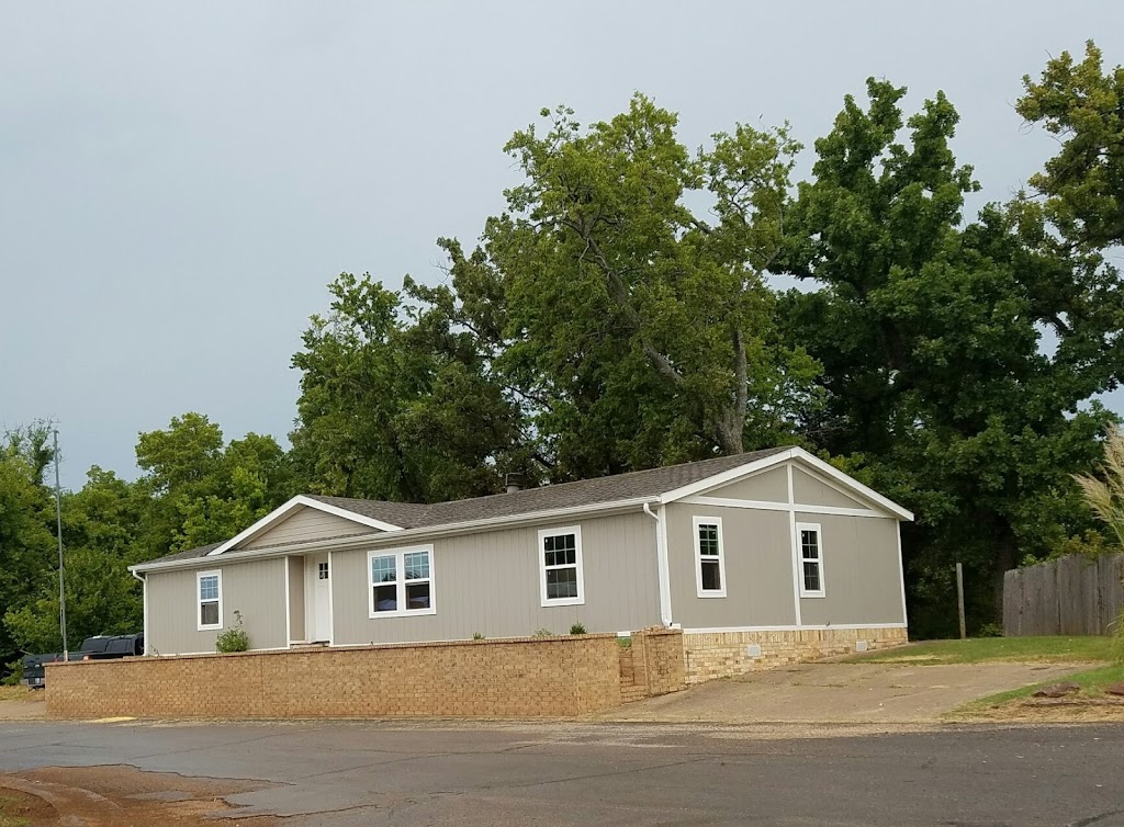 Sunnylane Estates Mobile Home | 17200 S Sunnylane Rd Lot 11, Norman, OK 73071, USA | Phone: (405) 573-7700