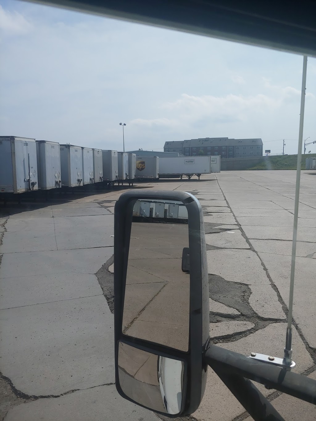 UPS Freight Service Center | 8500 Naples St NE, Blaine, MN 55449, USA | Phone: (763) 780-9800
