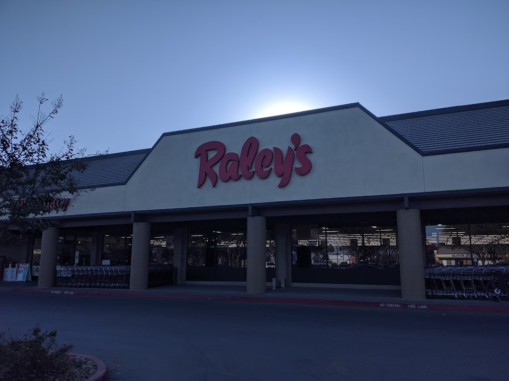 Raleys | 367 W Main St, Woodland, CA 95695, USA | Phone: (530) 666-1156