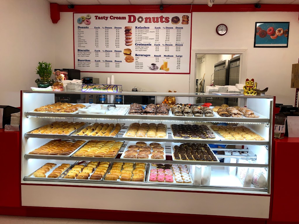 Tasty cream donuts | 6631 LA-1, Addis, LA 70710, USA | Phone: (225) 361-0113