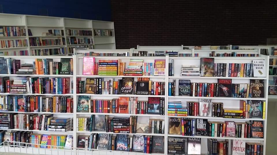 Books on the Ave | 35622 W Michigan Ave, Wayne, MI 48184, USA | Phone: (734) 331-0275