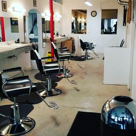 Blessed By The Best Barbershop | 1769 S Main St, Akron, OH 44301, USA | Phone: (330) 352-2679