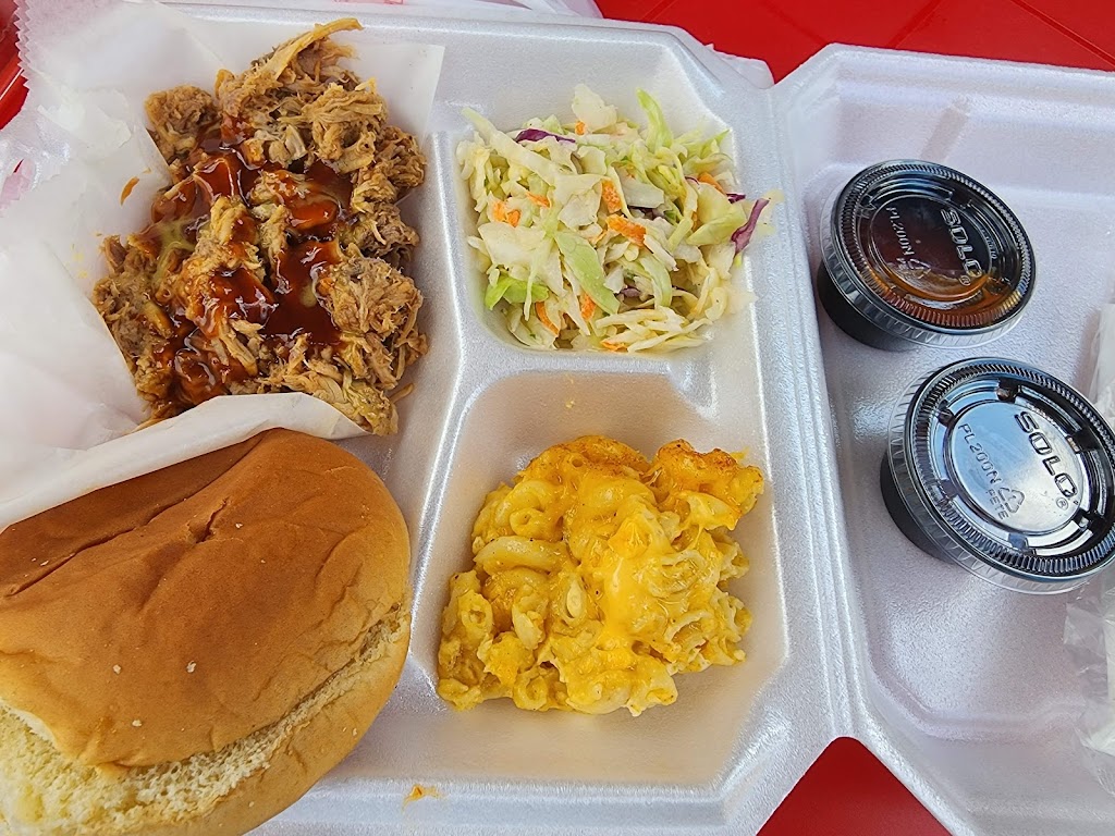 Donna’s Real Pit Barbeque | 103 Taylor Ave, Groveland, FL 34736, USA | Phone: (352) 396-0298