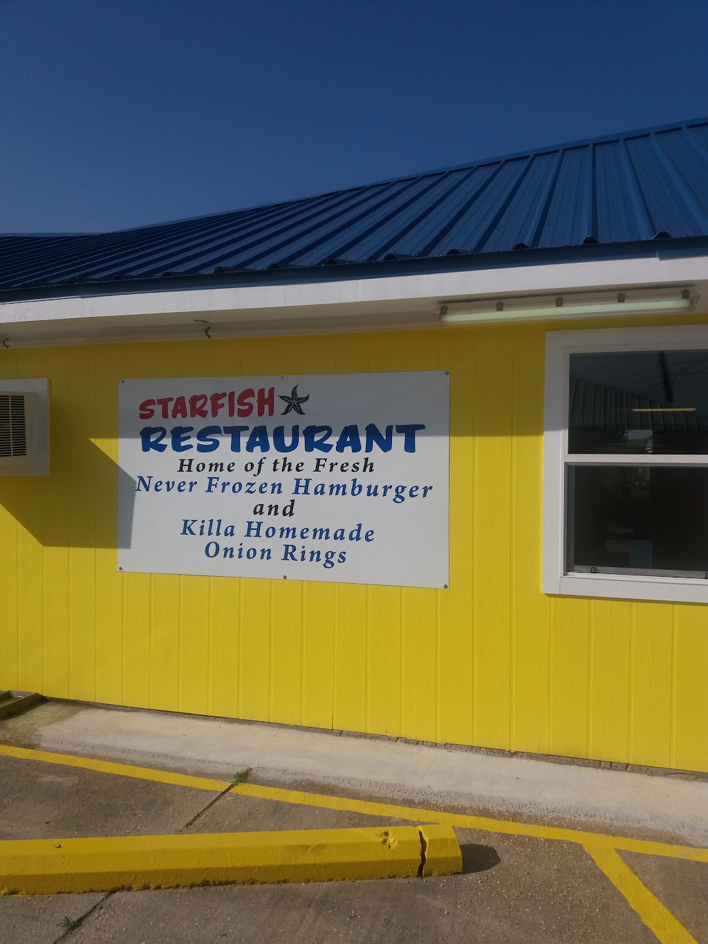 Starfish Restaurant | 3027 LA-1, Grand Isle, LA 70358, USA | Phone: (985) 787-2711