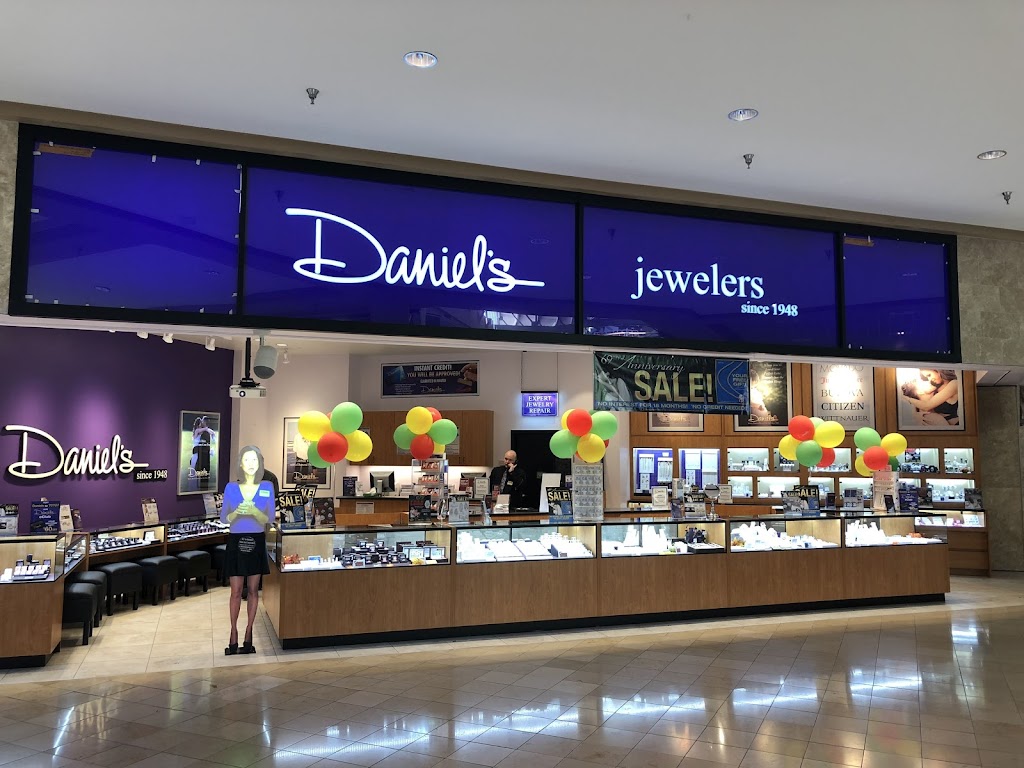 Daniels Jewelers | 6555 E Southern Ave, Mesa, AZ 85206, USA | Phone: (602) 666-4260