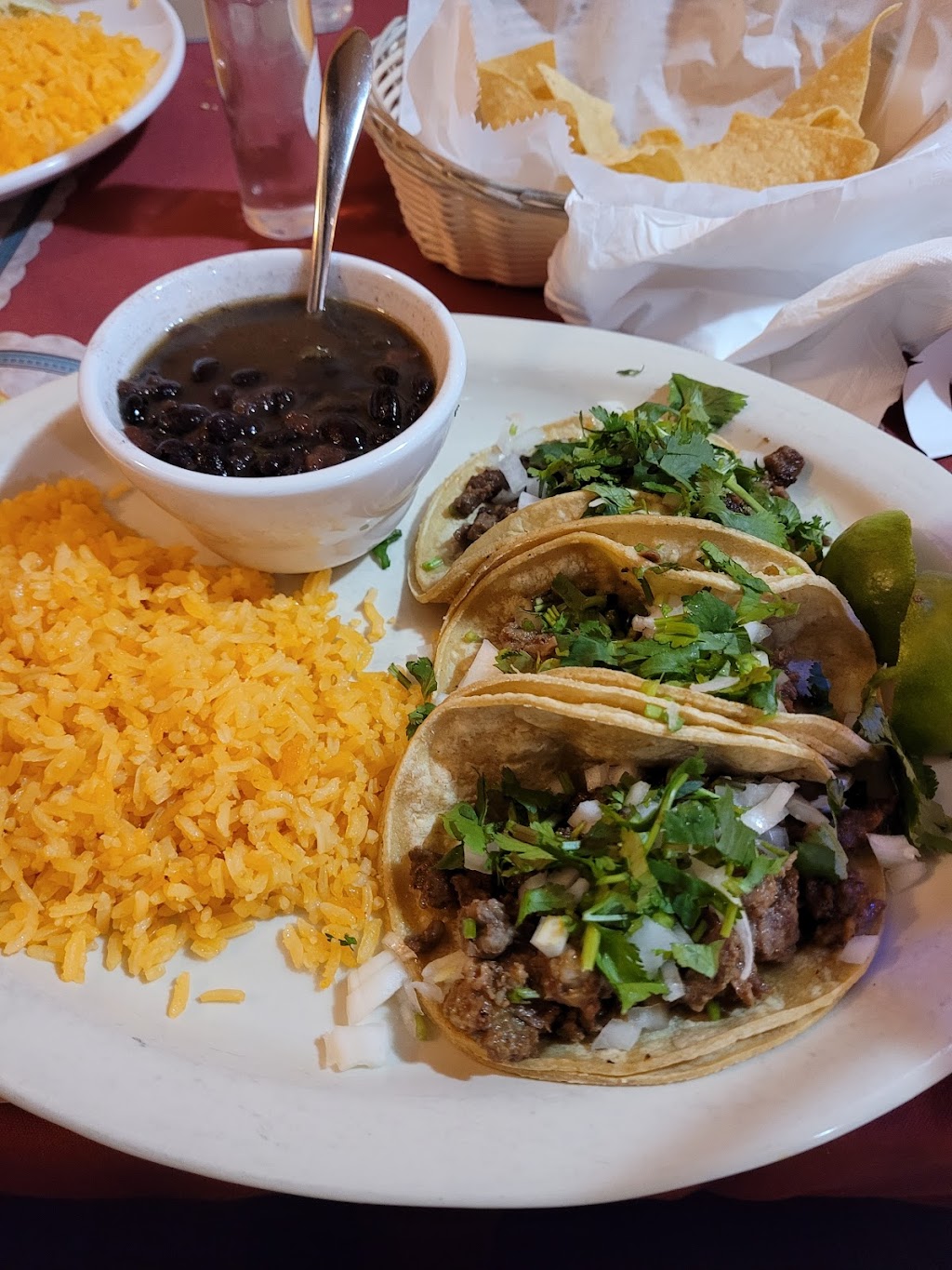 El Tenampa Mexican Grill & Cantina | 8660 N 107th St, Milwaukee, WI 53224, USA | Phone: (414) 206-0790