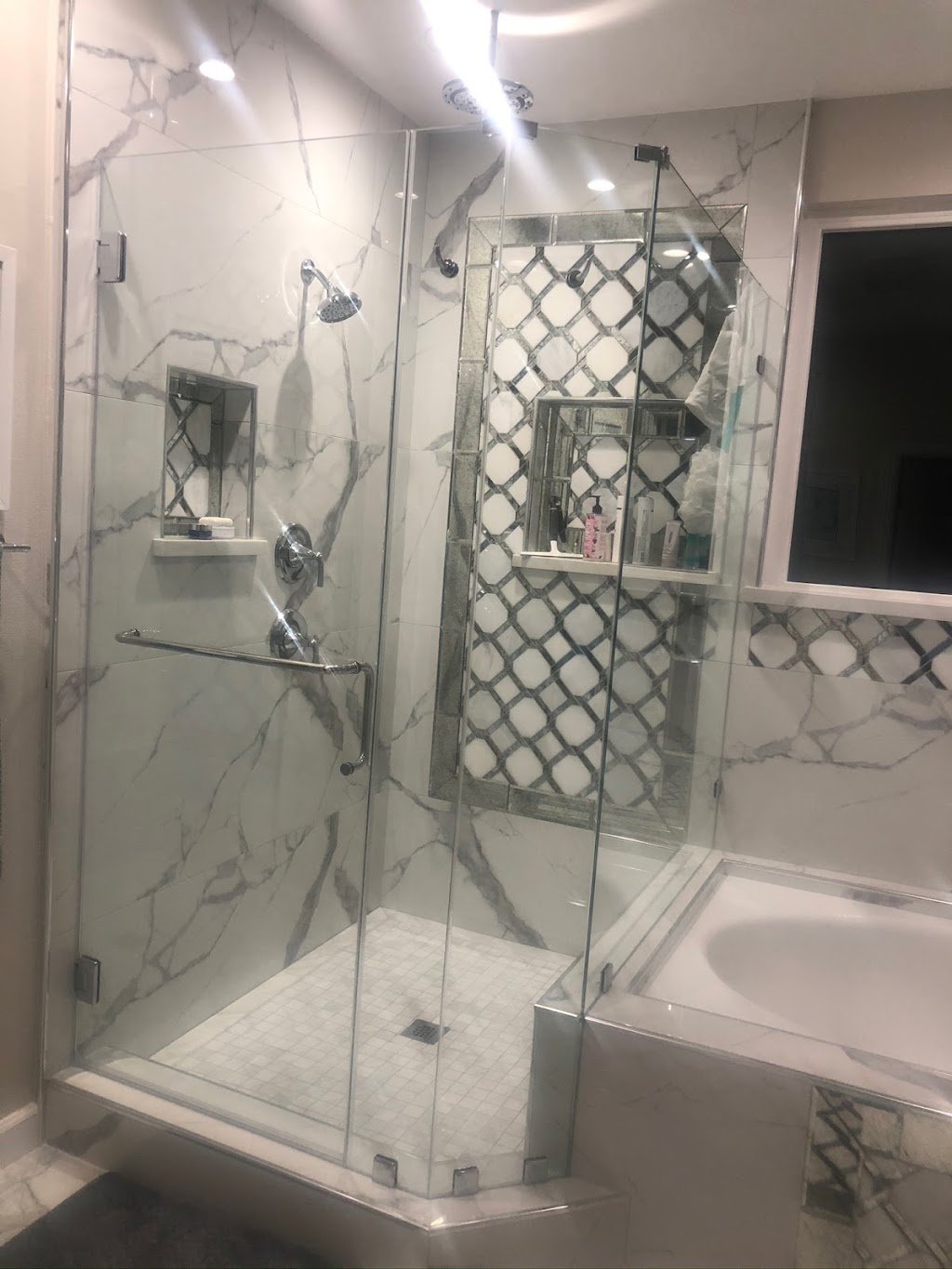 silver shower doors | 11920 Mariposa Rd #5, Hesperia, CA 92345, USA | Phone: (760) 490-1228