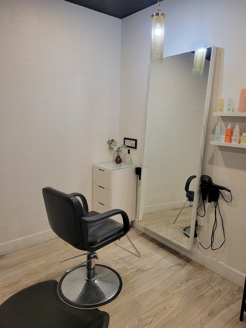 Buzz & Bangs Salon | 21001 San Ramon Valley Blvd Unit D-4, San Ramon, CA 94583, USA | Phone: (925) 325-5334