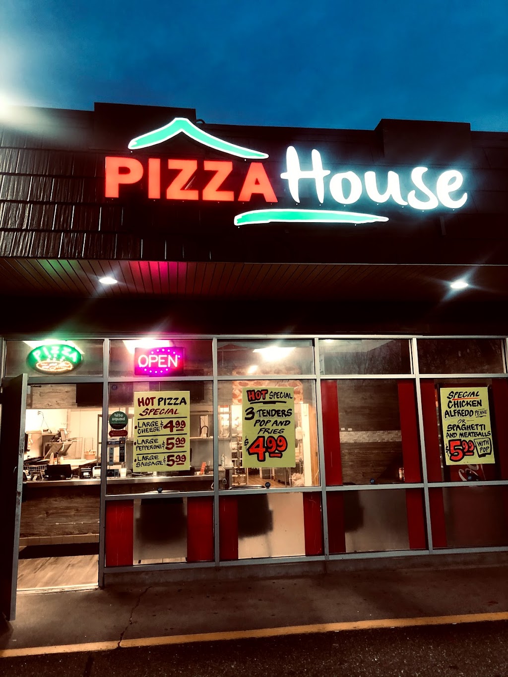 Pizza House | 10529 University Ave NE, Blaine, MN 55434, USA | Phone: (763) 757-0000