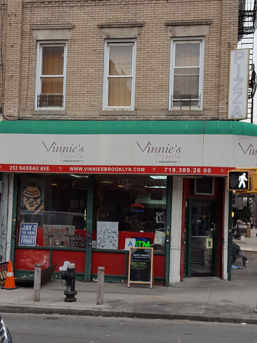 Nonnas Pizzeria | 253 Nassau Ave, Brooklyn, NY 11222, USA | Phone: (718) 389-2600