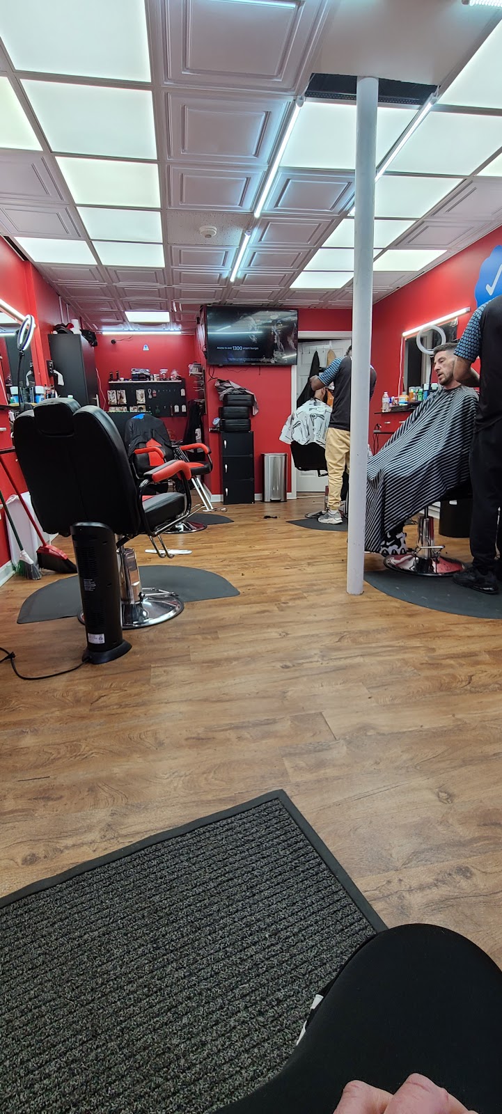 Verified barbershop LLc | 534 Elm St R, Woonsocket, RI 02895, USA | Phone: (401) 488-4034