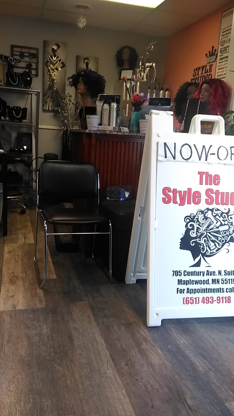 The Style Studio | 705 Century Ave N suite z, Maplewood, MN 55119 | Phone: (320) 330-3335