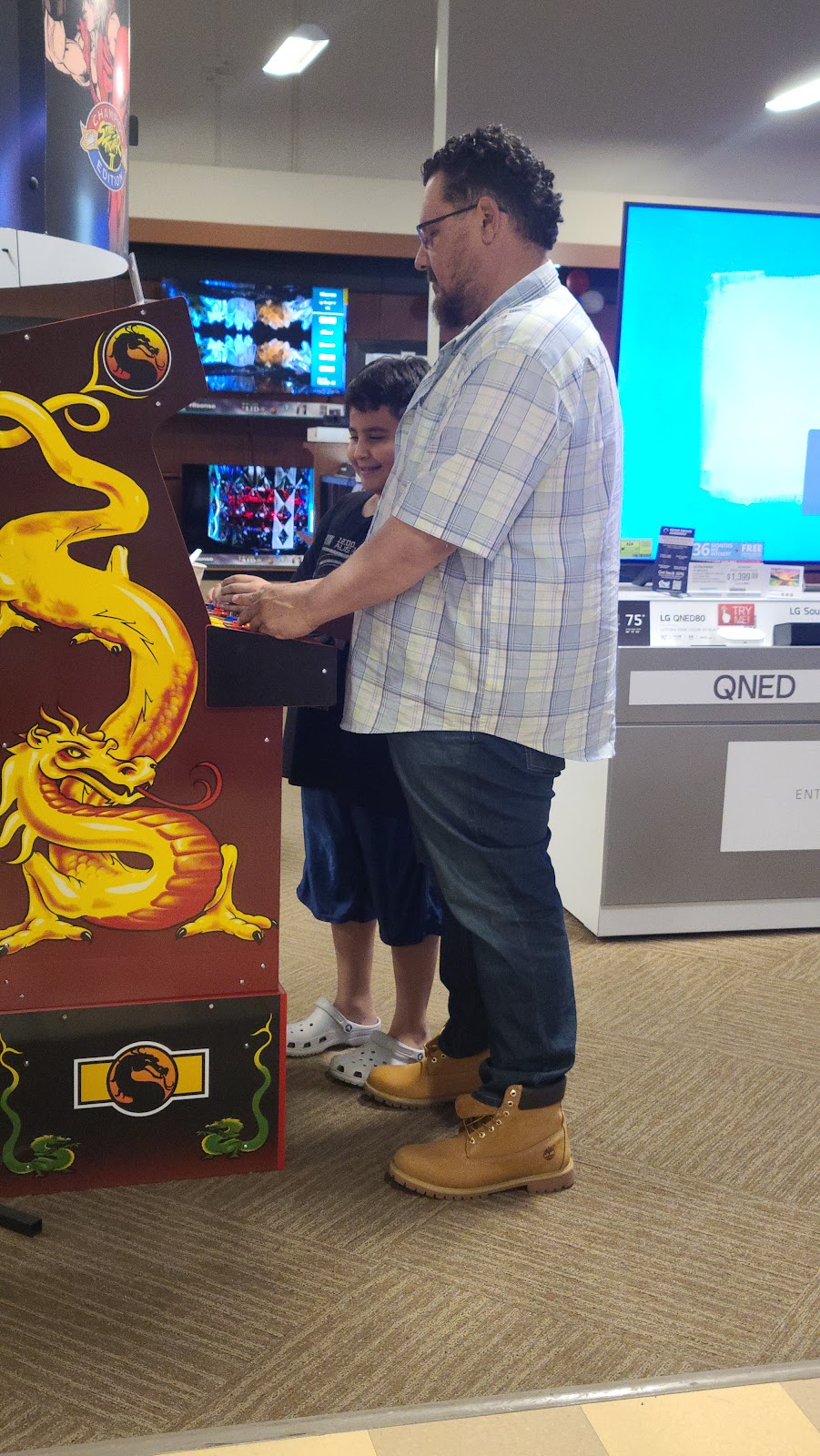 Chick’s Laundromat | 1814 US-83, Zapata, TX 78076, USA | Phone: (956) 750-3507