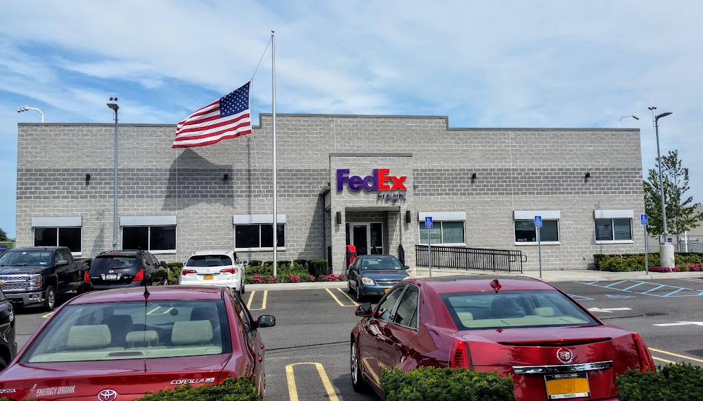 FedEx Freight | 251 Grumman Rd W, Bethpage, NY 11714, USA | Phone: (631) 777-8686