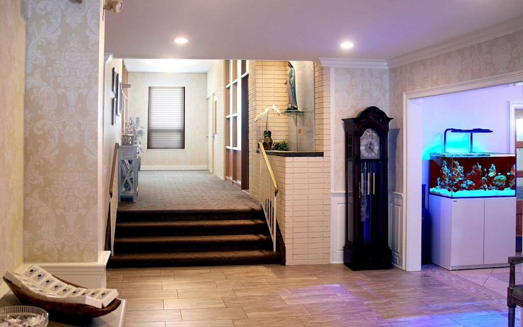 Lacerenza Funeral Home Inc | 8 Schuyler Ave, Stamford, CT 06902, USA | Phone: (203) 324-0158