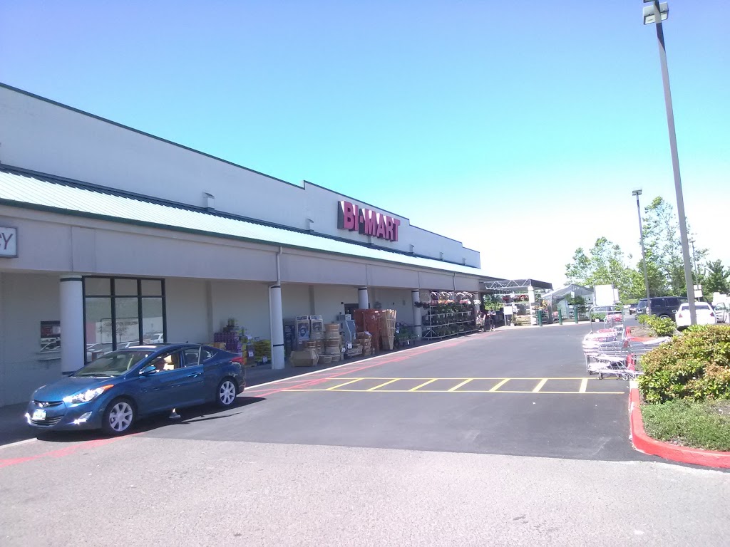 Bi-Mart Membership Discount Stores | 514 W Main St, Molalla, OR 97038, USA | Phone: (503) 829-4888