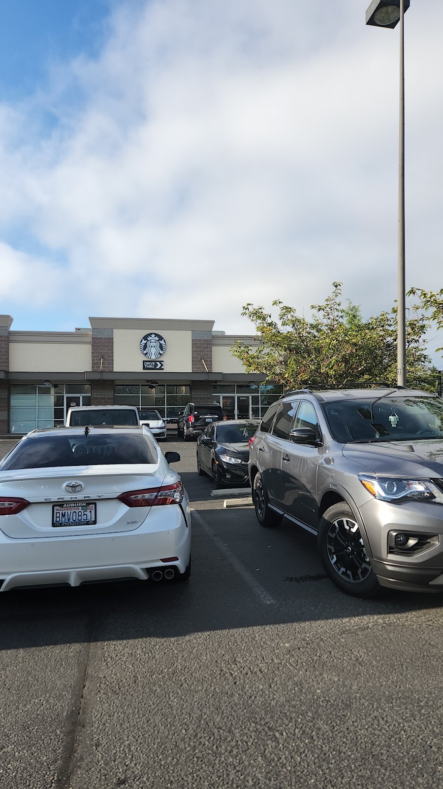 Starbucks | 26520 Maple Valley Black Diamond Rd SE, Maple Valley, WA 98038, USA | Phone: (425) 433-2300