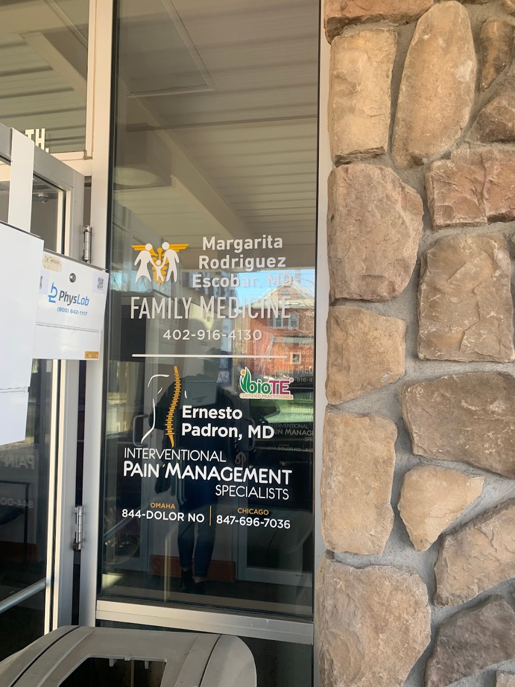 Interventional Pain Management Specialists: Ernesto Padron MD | 3213 S 24th St Suite 101B, Omaha, NE 68108, USA | Phone: (402) 933-8375