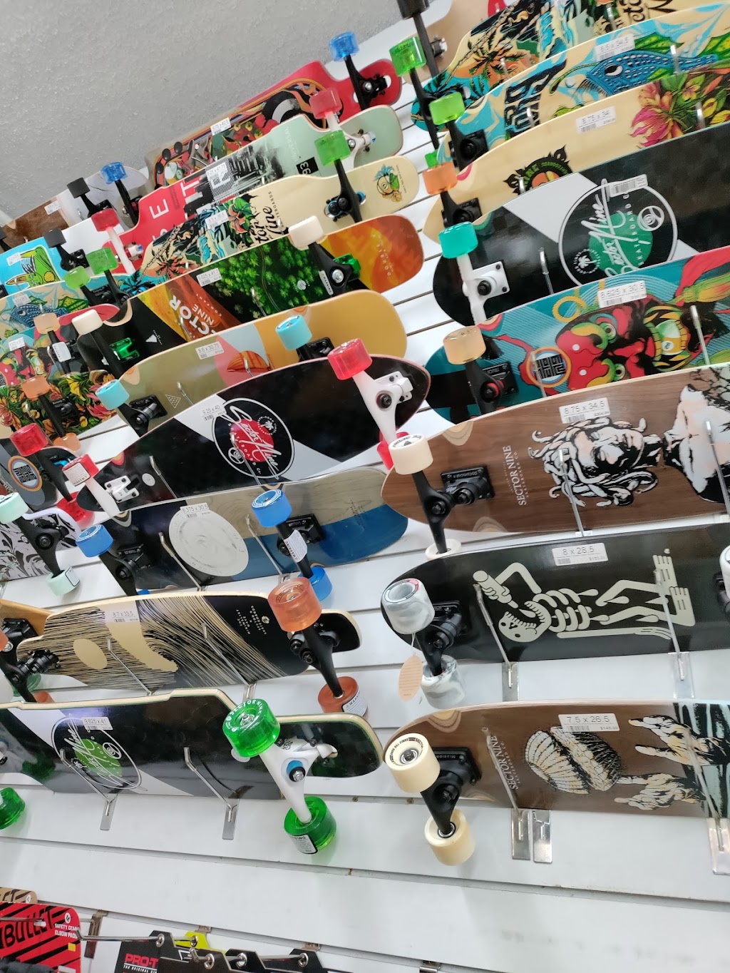 Barnfields Raging Isle Surf | 66-250 Kamehameha Hwy B, Haleiwa, HI 96712, USA | Phone: (808) 637-7797