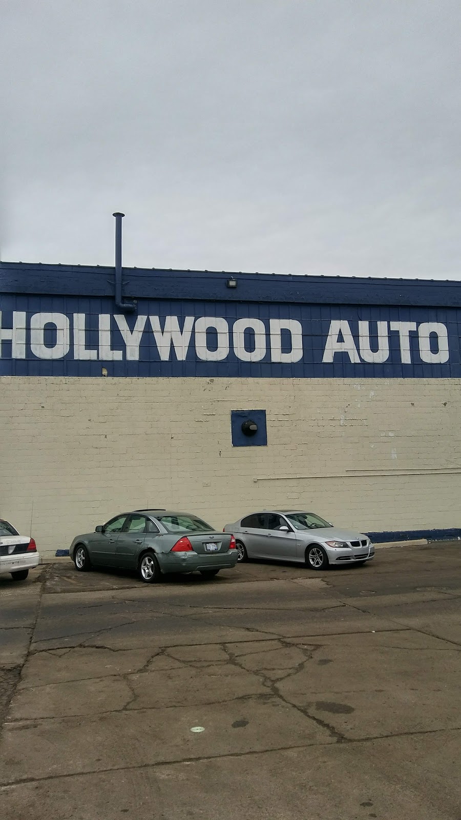 hollywood auto | 14415 Meyers Rd, Detroit, MI 48227, USA | Phone: (313) 680-6800