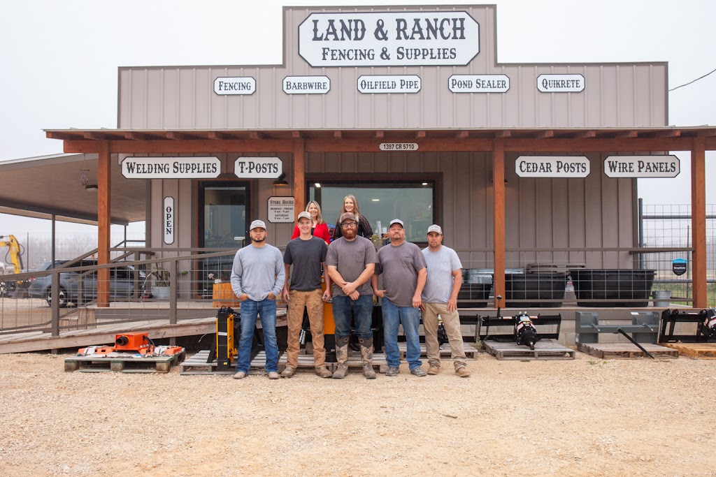 Land & Ranch Fencing and Supplies/Services | 1397 Co Rd 5710, Devine, TX 78016, USA | Phone: (830) 538-4131