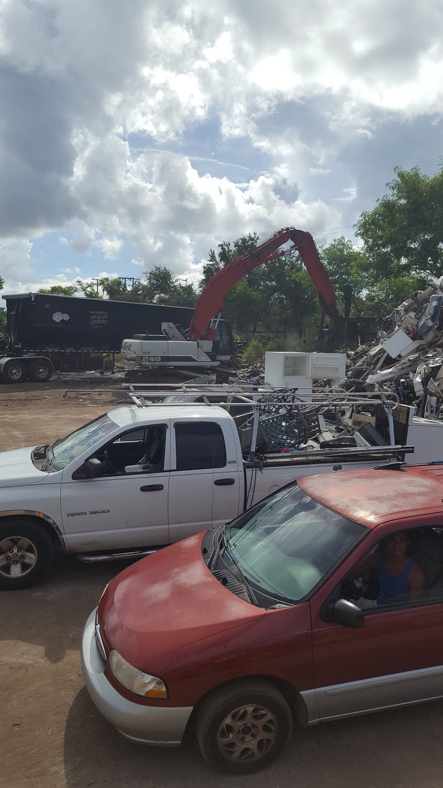 St Pete Scrap Metal | 2550 30th Ave N, St. Petersburg, FL 33713, USA | Phone: (727) 321-5878