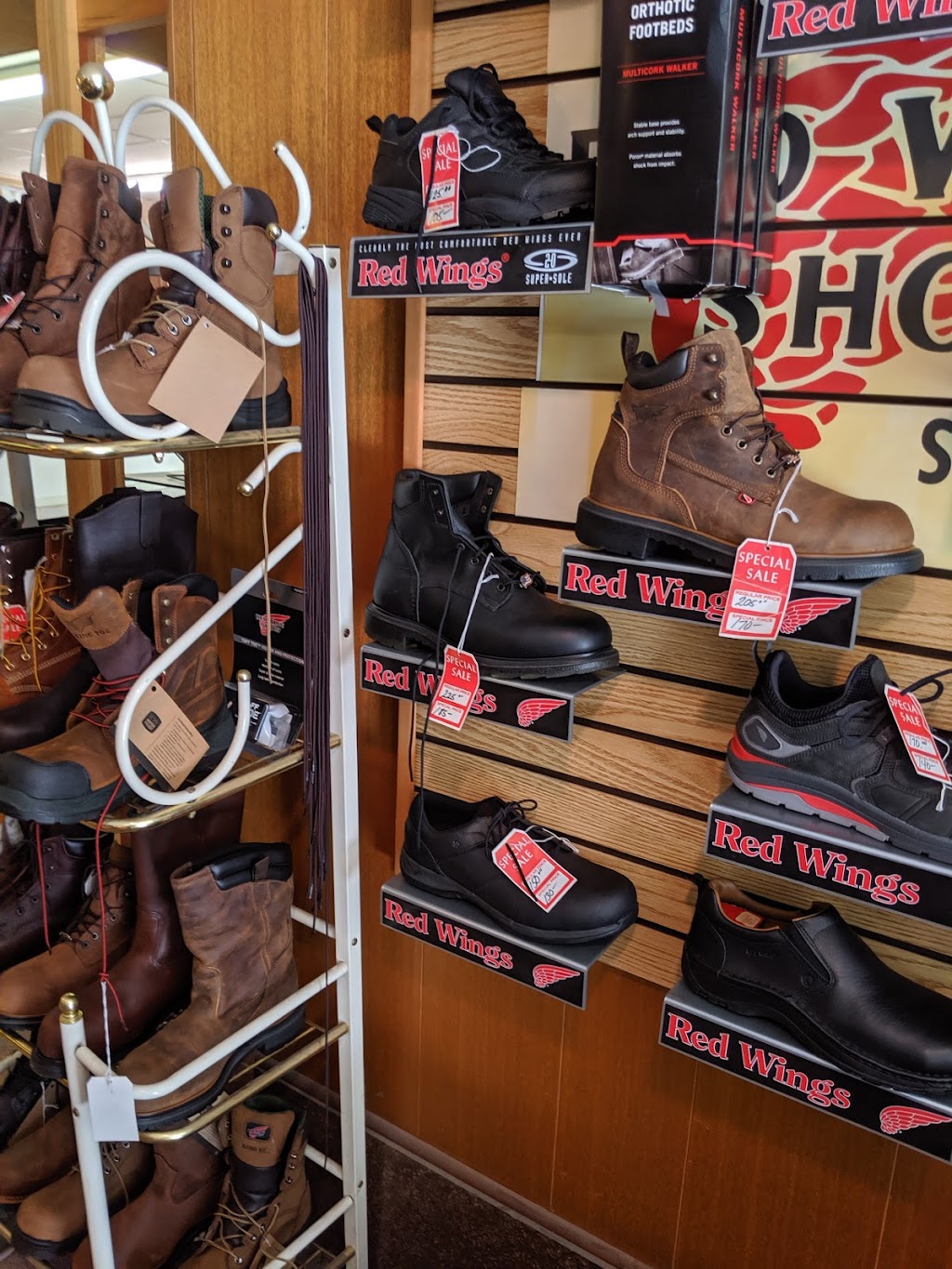 SAS Shoes | 725 N Perry St, Napoleon, OH 43545, USA | Phone: (419) 592-1083