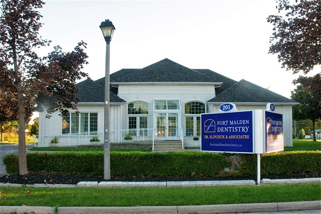 Fort Malden Dentistry | 201 Crownridge Blvd, Amherstburg, ON N9V 3W3, Canada | Phone: (519) 736-5295