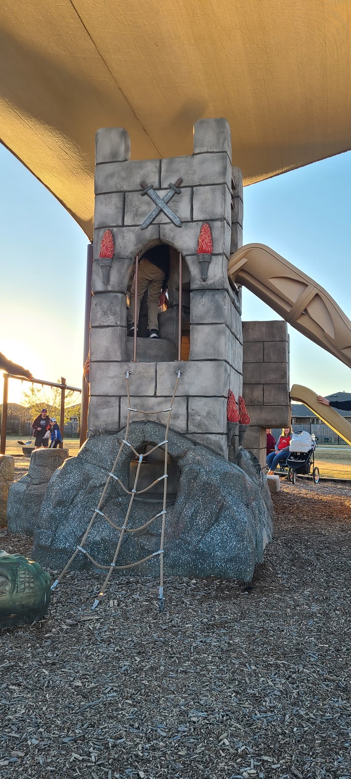 Apple Valley Park - Splash Pad | 4401 Melrose Dr, Moore, OK 73160, USA | Phone: (405) 793-5000